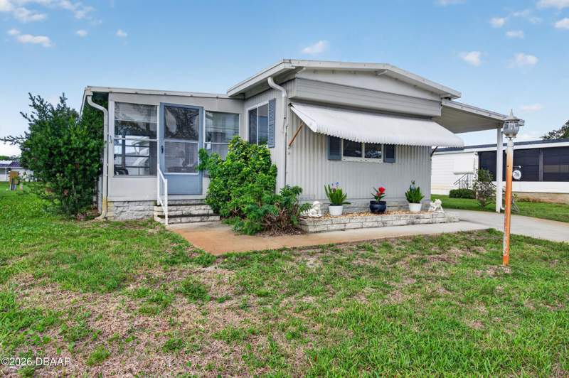 2 bedroom Mobile Home at 706 Leward Way, Laurelwood, Port Orange — photo 2