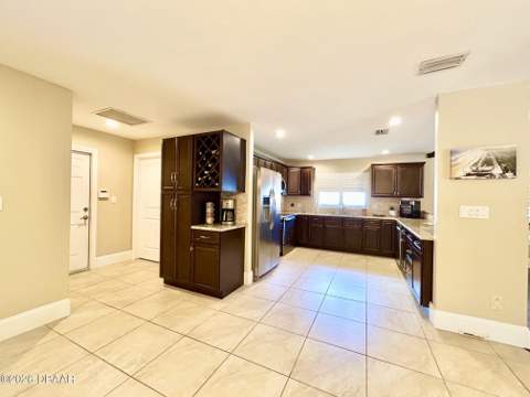 123 Rio Pinar Drive, Ormond Beach FL - photo 10 of 54