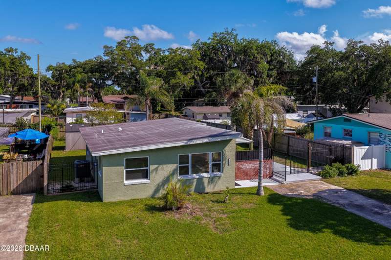3 bedroom Single Family Residence at 723 Steele Avenue, Golfview, South Daytona — photo 2