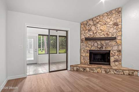 138 Fox Fire Circle, Daytona Beach FL - photo 7 of 43