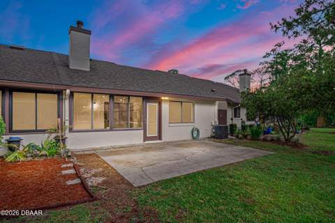 138 Fox Fire Circle, Daytona Beach FL - photo 9 of 43