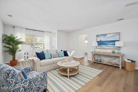 1112 Lakewood Park Drive, Daytona Beach FL - photo 11 of 42