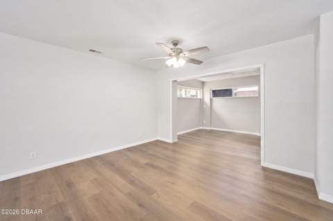 1112 Lakewood Park Drive, Daytona Beach FL - photo 13 of 42