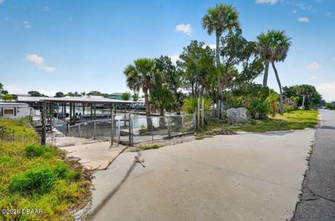 124 Randle Avenue, Oak Hill FL - photo 16 of 87