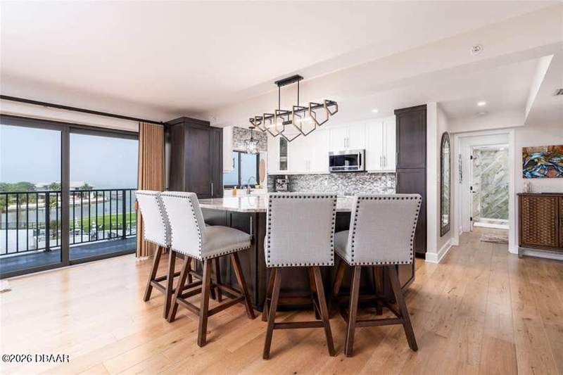 2 bedroom Condominium at 503 Causeway N #202, Diamond Head Point Condo, New Smyrna Beach — photo 3