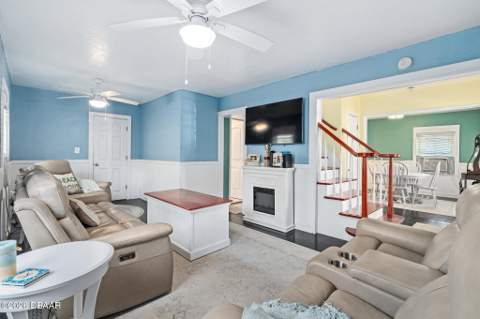 129 S Wild Olive Avenue, Daytona Beach FL - photo 10 of 42