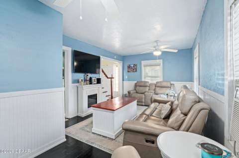 129 S Wild Olive Avenue, Daytona Beach FL - photo 11 of 42