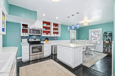 129 S Wild Olive Avenue, Daytona Beach FL - photo 6 of 42