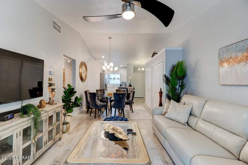 2 bedroom Single Family Residence at 1662 Espanola Avenue, Riviera Village, Holly Hill — photo 3