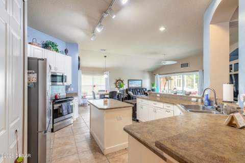 6908 Vintage Lane, Port Orange FL - photo 17 of 39