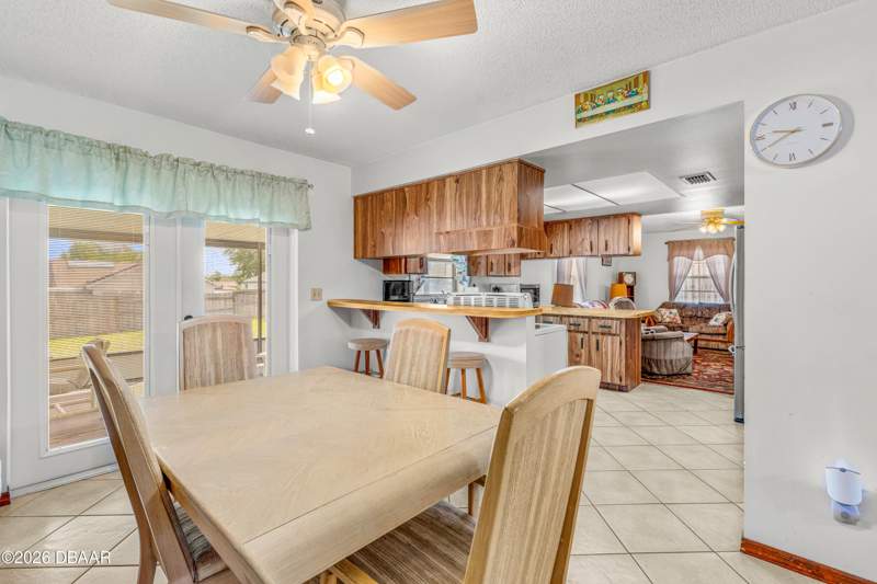2 bedroom Single Family Residence at 2970 Lagoon Avenue, Deltona, Deltona — photo 3