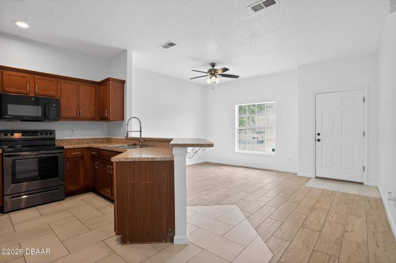 3 bedroom Townhouse at 1923 Yellowfin Drive, Coquina Cove, Port Orange — photo 4
