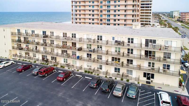 1 bedroom Condominium at 3727 S Atlantic Avenue #1120, Beach Club Condo Motel, Daytona Beach — photo 3