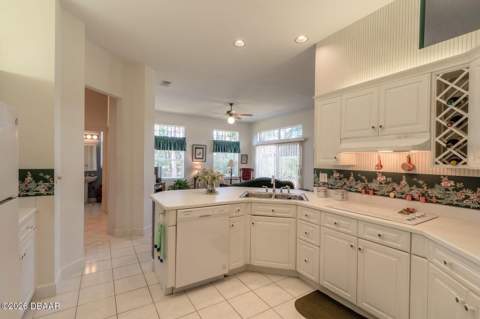 816 Sea Duck Drive, Daytona Beach FL - photo 9 of 24