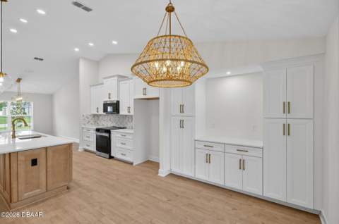 22 Eric Drive, Palm Coast FL - photo 14 of 60