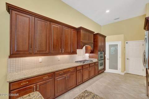 3753 Mayo Circle, Ormond Beach FL - photo 18 of 92