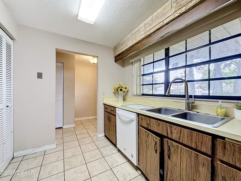3 bedroom Single Family Residence at 517 Legume Drive, Hamlet, Port Orange — photo 5