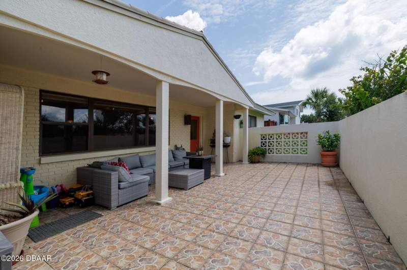 2 bedroom Single Family Residence at 123 Royal Dunes Boulevard, Royal Dunes, Ormond Beach — photo 3