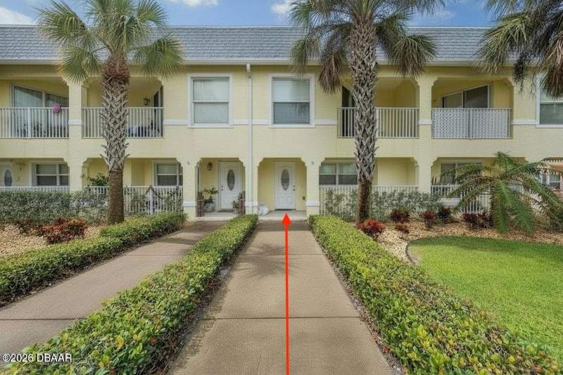 2 bedroom Condominium at 3733 Cardinal Boulevard #2, Cardinal Shores, A Condo, Daytona Beach — photo 2