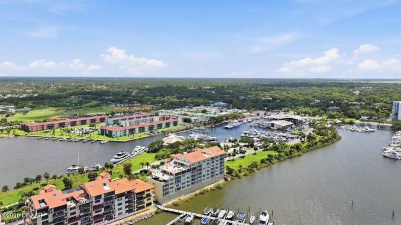 3 bedroom Condominium at 552 Marina Point Drive, Marina Point Condo, Daytona Beach — photo 4