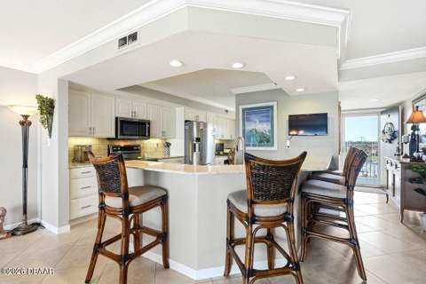 552 Marina Point Drive, Daytona Beach FL - photo 15 of 59
