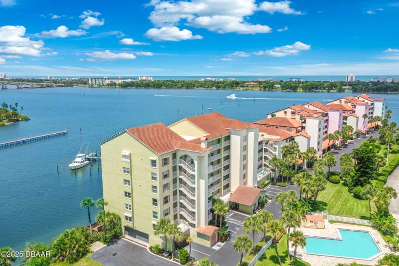 2 bedroom Condominium at 533 Marina Point Drive #533, Marina Point Condo, Daytona Beach — photo 2