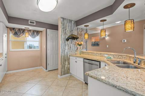 533 Marina Point Drive #533, Daytona Beach FL - photo 16 of 48