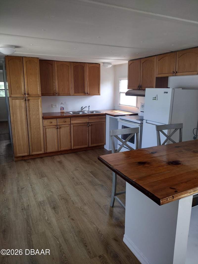 2 bedroom Mobile Home at 123 Alice Street, Not In Subdivision, Edgewater — photo 4