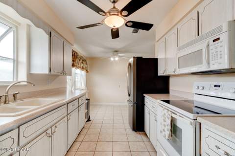 481 Grandview Avenue, Ormond Beach FL - photo 10 of 33