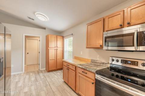 3873 Sunset Cove Drive, Port Orange FL - photo 14 of 47