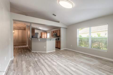 3873 Sunset Cove Drive, Port Orange FL - photo 12 of 47