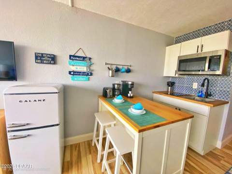 2043 S Atlantic Avenue #406, Daytona Beach FL - photo 6 of 21