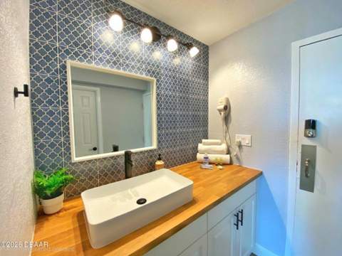 2043 S Atlantic Avenue #406, Daytona Beach FL - photo 7 of 21