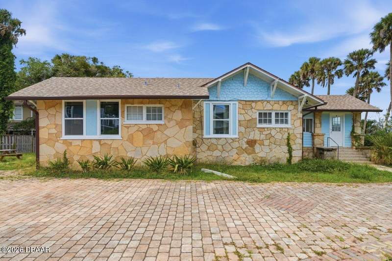 8 bedroom Single Family Residence at 5202 Riverside Drive, Allandale, Port Orange — photo 3