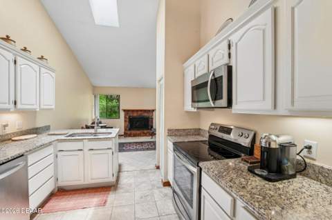 67 Village Circle, Palm Coast FL - photo 13 of 32