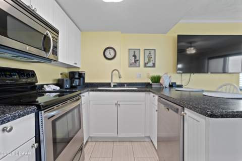 3647 S Atlantic Avenue #G6, Daytona Beach Shores FL - photo 16 of 52