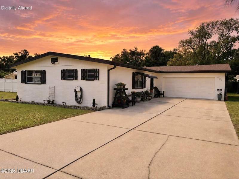 3 bedroom Single Family Residence at 622 Ridge Boulevard, Ganymede, South Daytona — photo 2