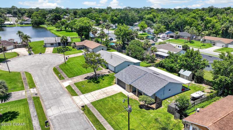 3 bedroom Single Family Residence at 7 Lakeview Circle, Laurel Oaks, Ormond Beach — photo 4