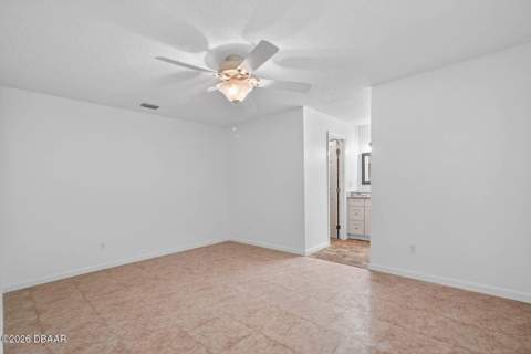 7 Lakeview Circle, Ormond Beach FL - photo 13 of 34