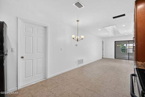 7 Lakeview Circle, Ormond Beach FL - photo 11 of 34