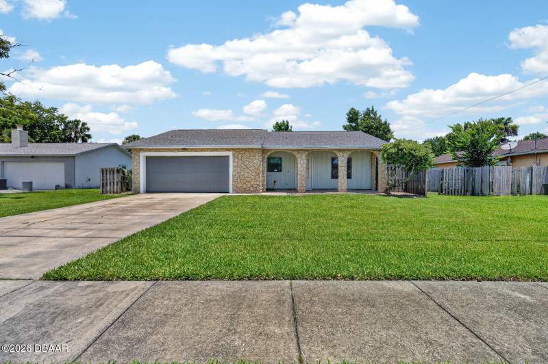 3 bedroom Single Family Residence at 7 Lakeview Circle, Laurel Oaks, Ormond Beach — photo 3