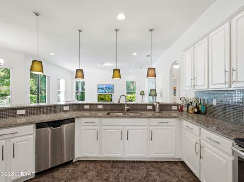 695 Grape Ivy Lane, New Smyrna Beach FL - photo 18 of 46