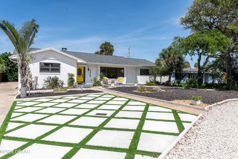 2 bedroom Single Family Residence at 2405 John Anderson Drive, Oakview Estates, Ormond Beach — photo 3