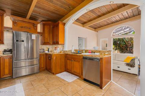 46 Oceanview Avenue, Ponce Inlet FL - photo 12 of 74