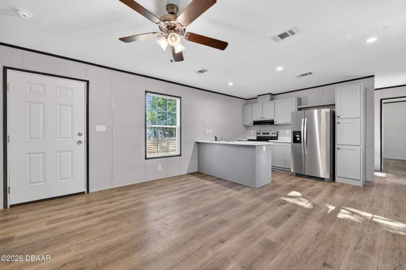 3 bedroom Manufactured Home at 1606 Avenue C, Not In Subdivision, Ormond Beach — photo 5