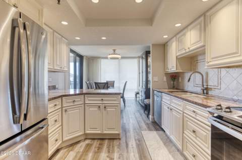 1239 Ocean Shore Boulevard #2E, Ormond Beach FL - photo 15 of 60