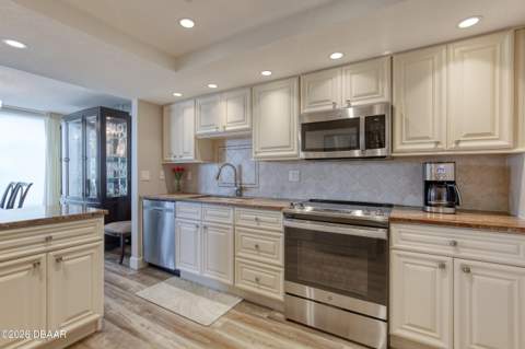 1239 Ocean Shore Boulevard #2E, Ormond Beach FL - photo 16 of 60