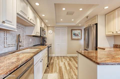 1239 Ocean Shore Boulevard #2E, Ormond Beach FL - photo 17 of 60