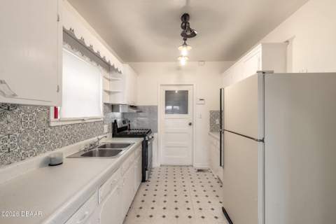 255 Lexington Drive, Daytona Beach FL - photo 14 of 40