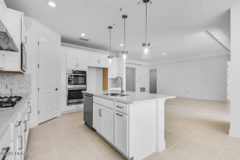 672 Junonia Boulevard, New Smyrna Beach FL - photo 6 of 30